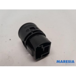 Renault - Clio - Start/stop switch