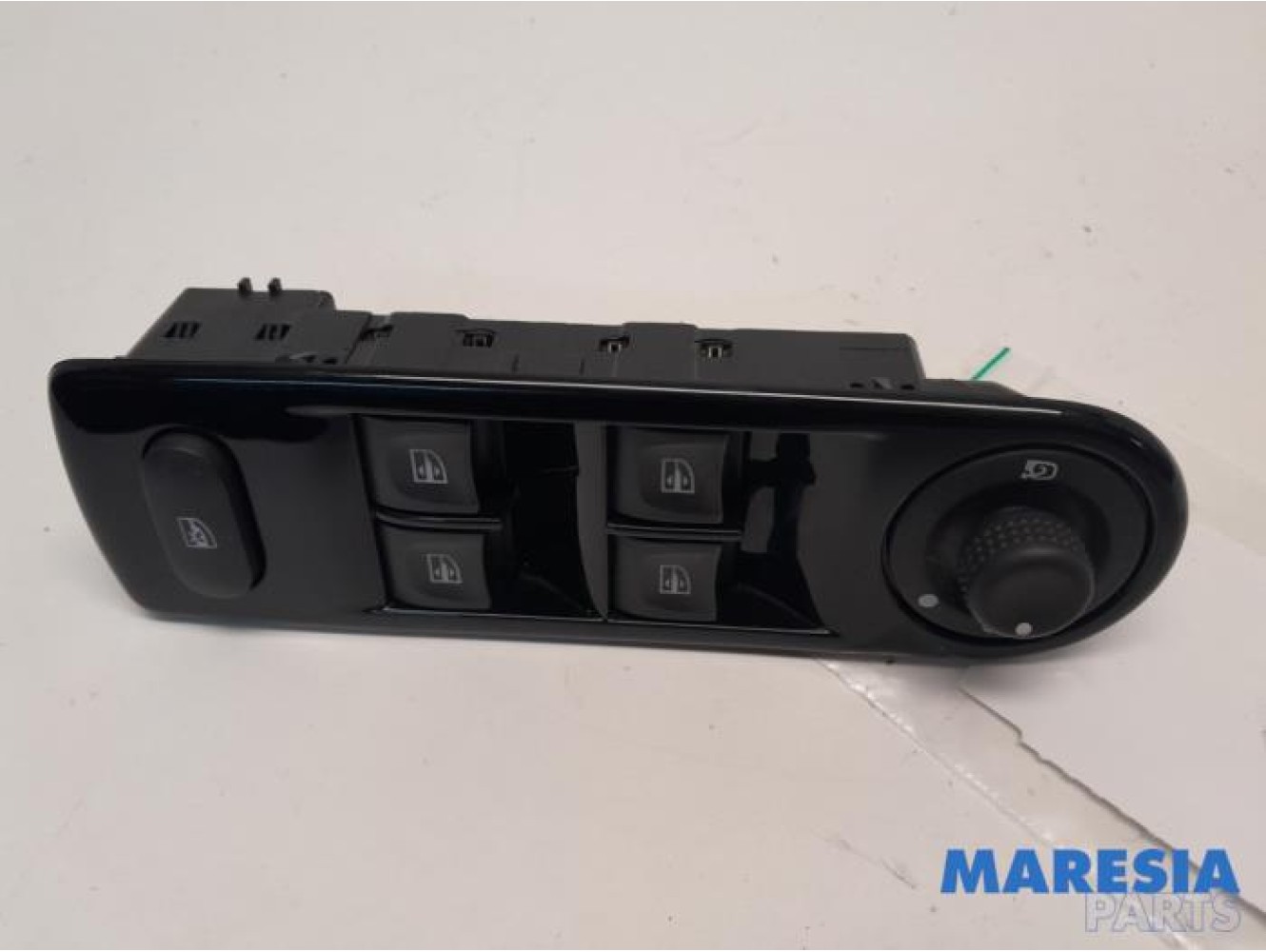 Renault - Clio - Multi-functional window switch