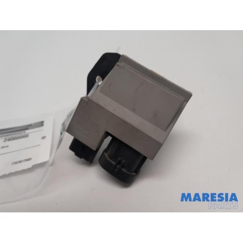 Renault - Clio - Cooling fan resistor