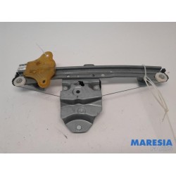 Renault - Clio - Rear door window mechanism 4-door, right