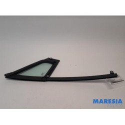 Renault - Clio - Quarter light, front left