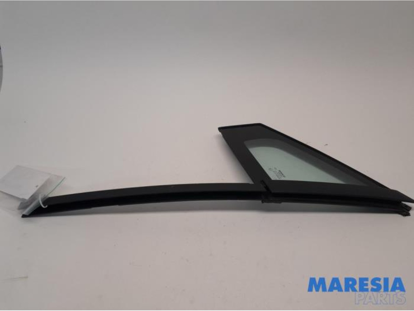 Renault - Clio - Quarter light, front left