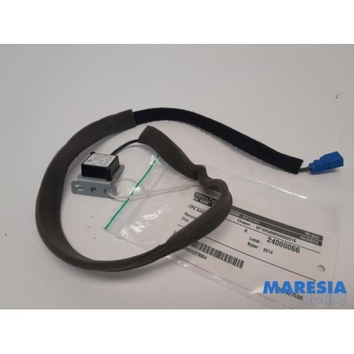Renault - Clio - GPS Antenne