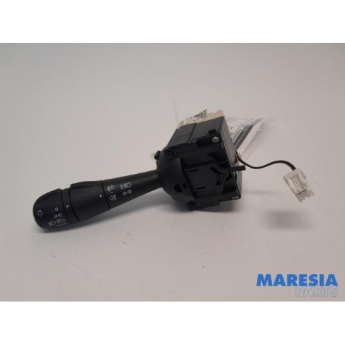Renault - Clio - Indicator switch