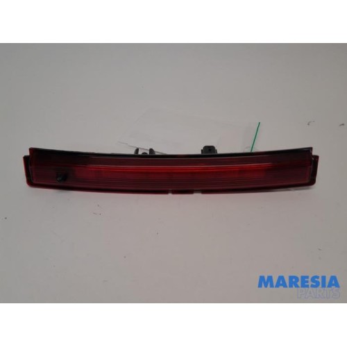 Renault - Clio - Third brake light