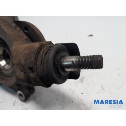 Peugeot - 307 - Knuckle, front right