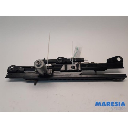 Peugeot - RCZ - Seat rails, left