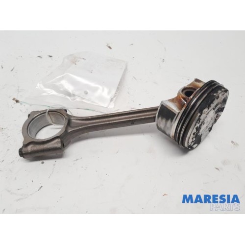 Peugeot - 208 - Connecting rod