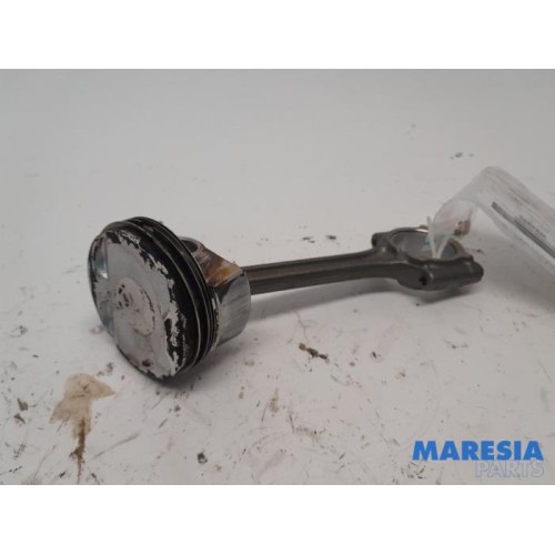 Peugeot - 208 - Connecting rod