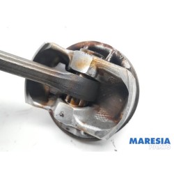 Peugeot - 208 - Connecting rod
