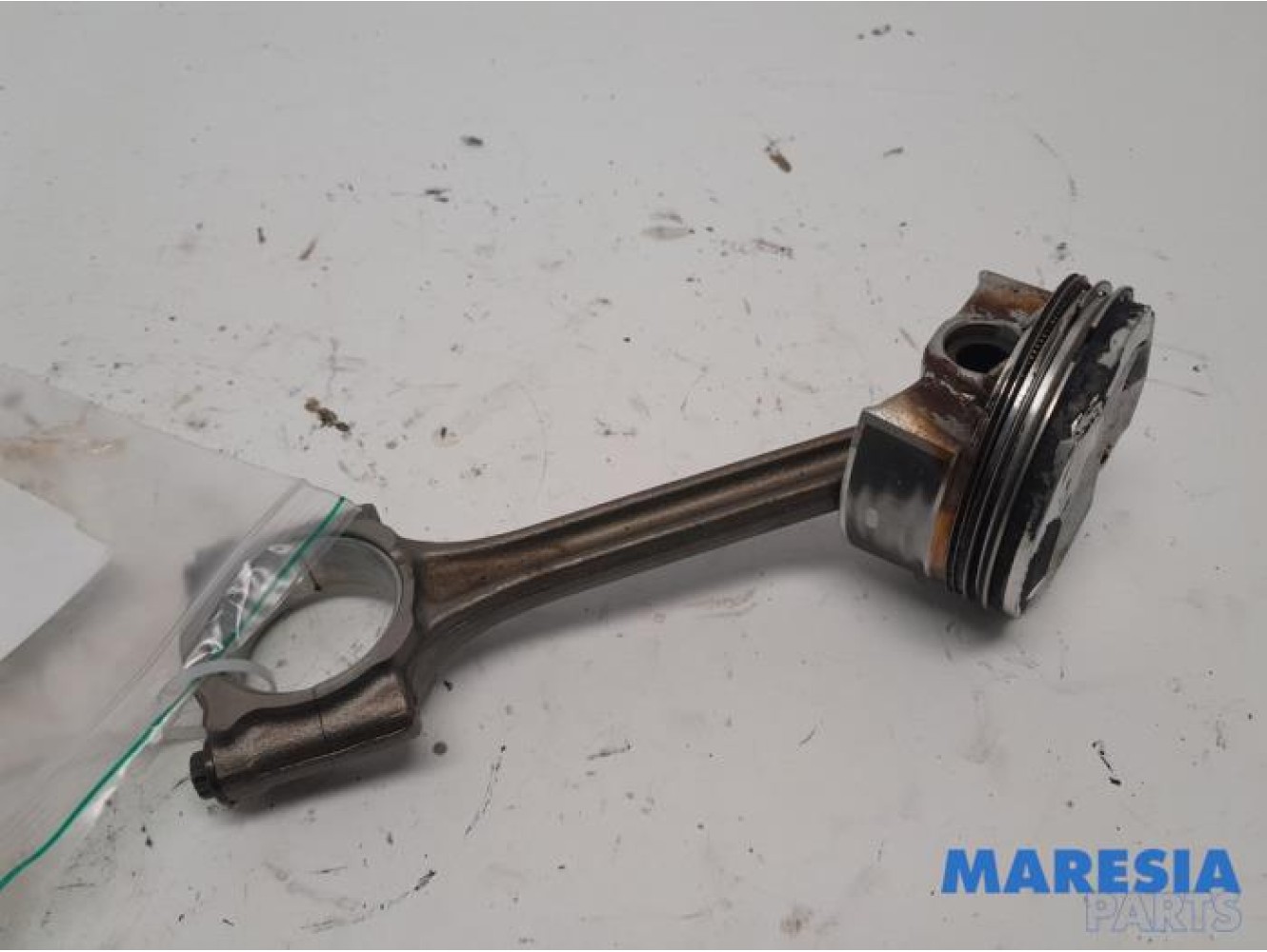 Peugeot - 208 - Connecting rod