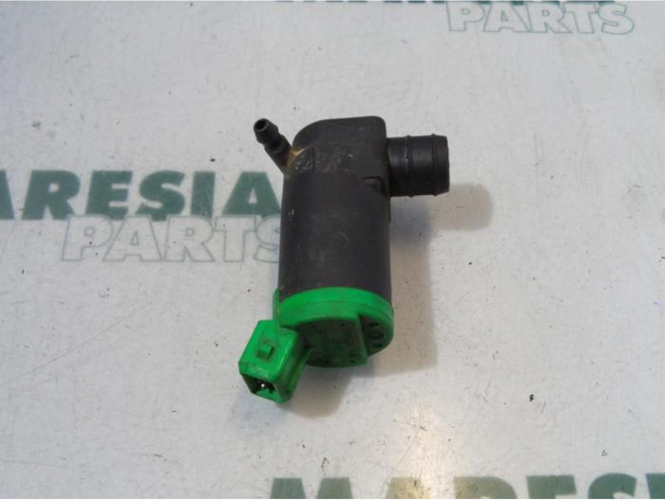 Peugeot - 306 - Scheibensprüherpumpe vorne