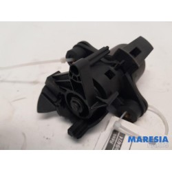 Citroen - C1 - Tailgate lock mechanism