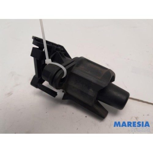 Citroen - C1 - Tailgate lock mechanism
