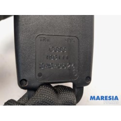 Fiat - 500 - Insertion ceinture de sécurité arrière droite