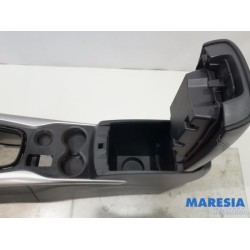 Renault - Kadjar - Armrest