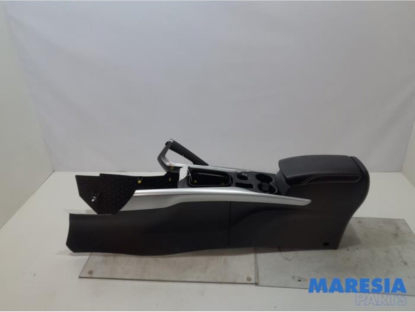 Renault - Kadjar - Armrest