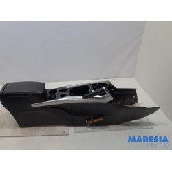 Renault - Kadjar - Armrest