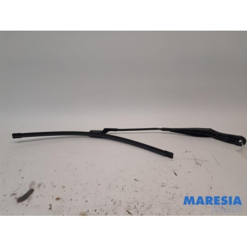 Peugeot - 308 - Front wiper arm
