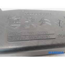 Peugeot - 308 - Réservoir lave-glace avant