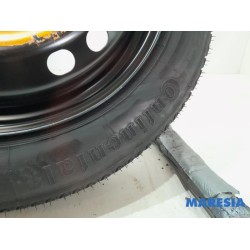 Alfa Romeo - Giulietta - Krikset + reservewiel