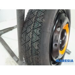Alfa Romeo - Giulietta - Krikset + reservewiel
