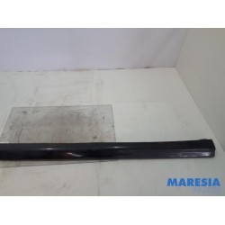 Fiat - Punto - Zijskirt links