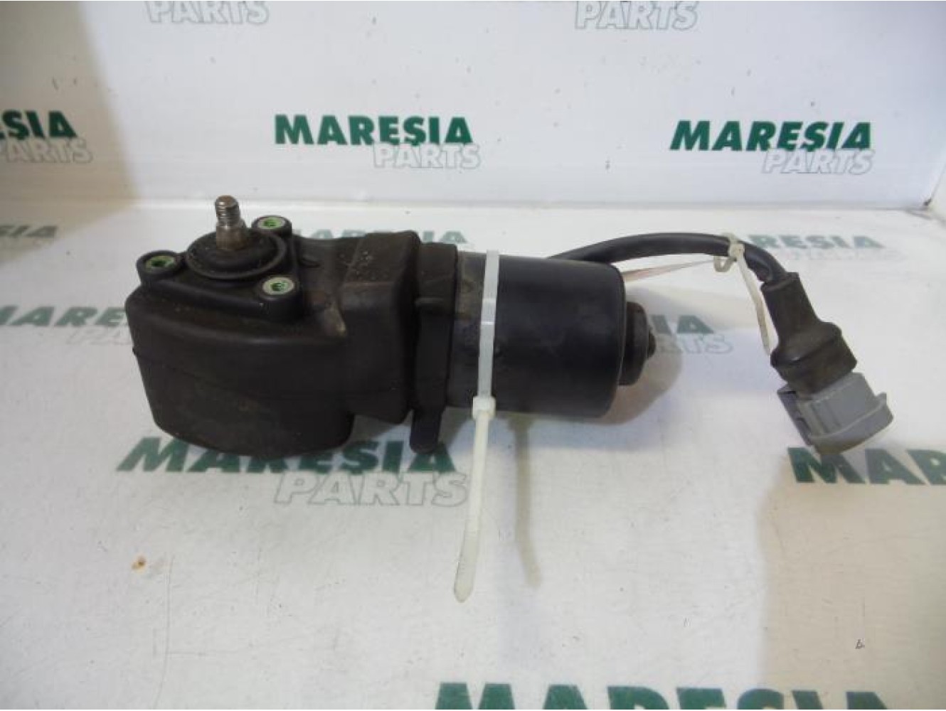 Renault - Laguna - Front wiper motor