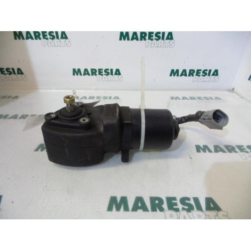 Renault - Laguna - Front wiper motor