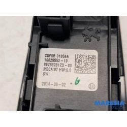 Peugeot - 308 - Multi-functional window switch