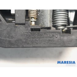 Peugeot - 308 - Türgriff 4-türig rechts vorne