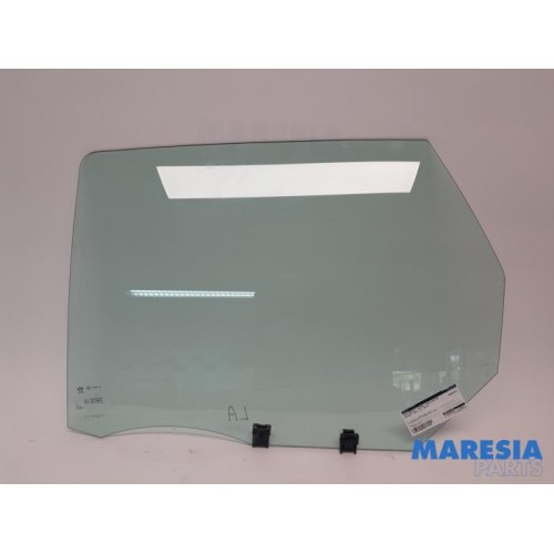 Peugeot - 308 - Rear door window 4-door, left