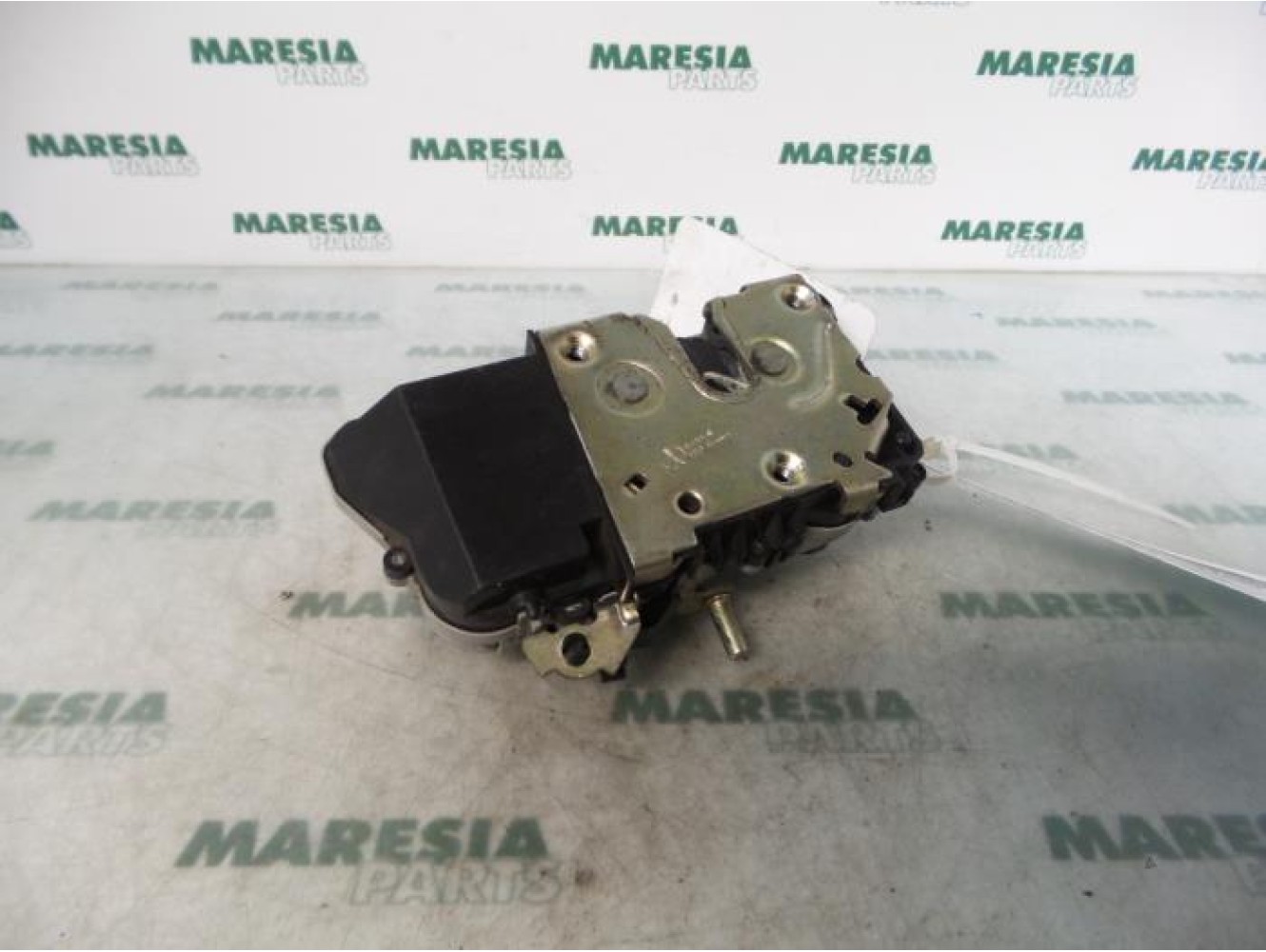 Citroen - Picasso - Door lock mechanism 4-door, front left