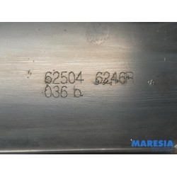 Renault - Kadjar - Front panel