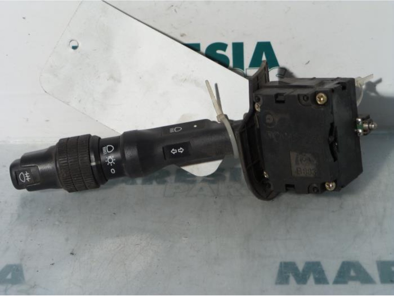 Alfa Romeo - 145/146 - Commutateur feu clignotant