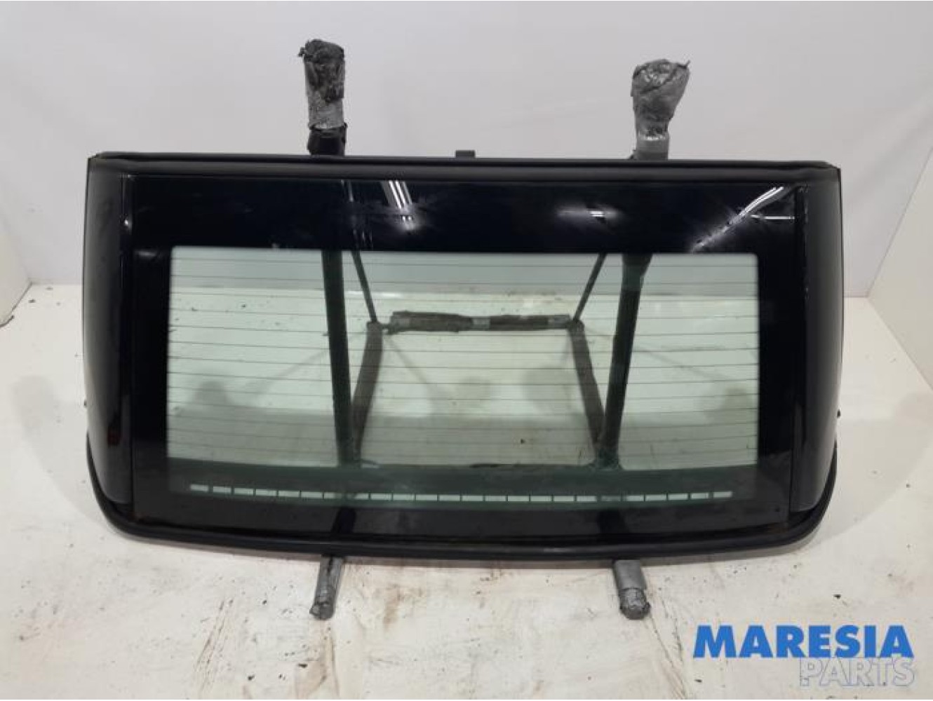 Peugeot - 207 - Rear window