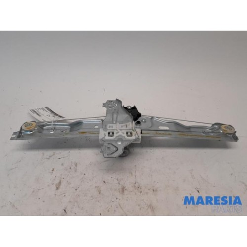 Renault - Kadjar - Rear door window mechanism 4-door, right