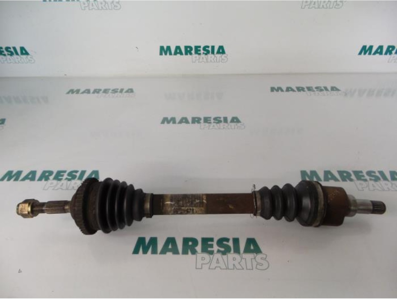 Peugeot - 206 - Aandrijfas links-voor