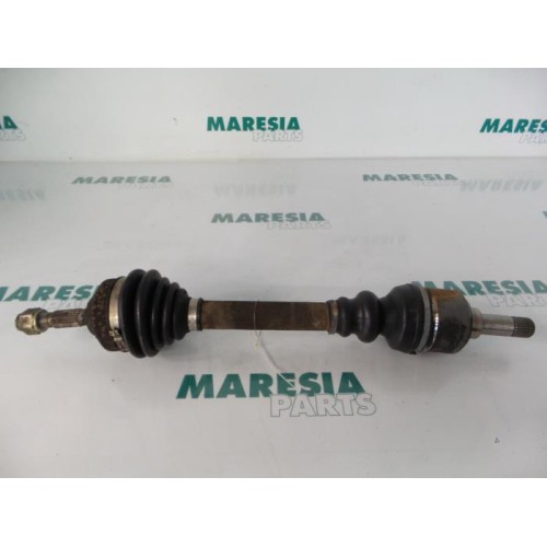 Peugeot - 206 - Aandrijfas links-voor