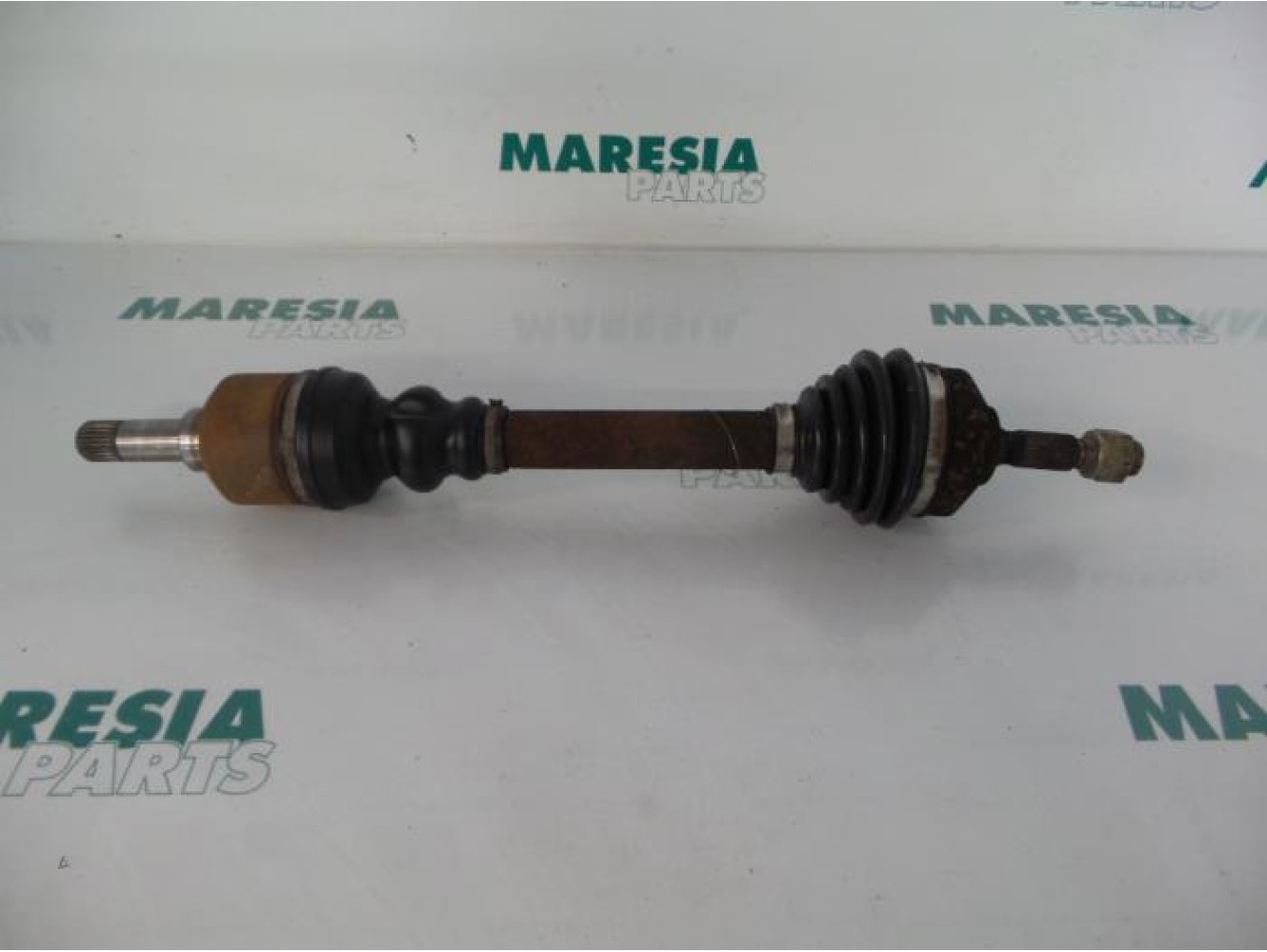 Peugeot - 206 - Aandrijfas links-voor