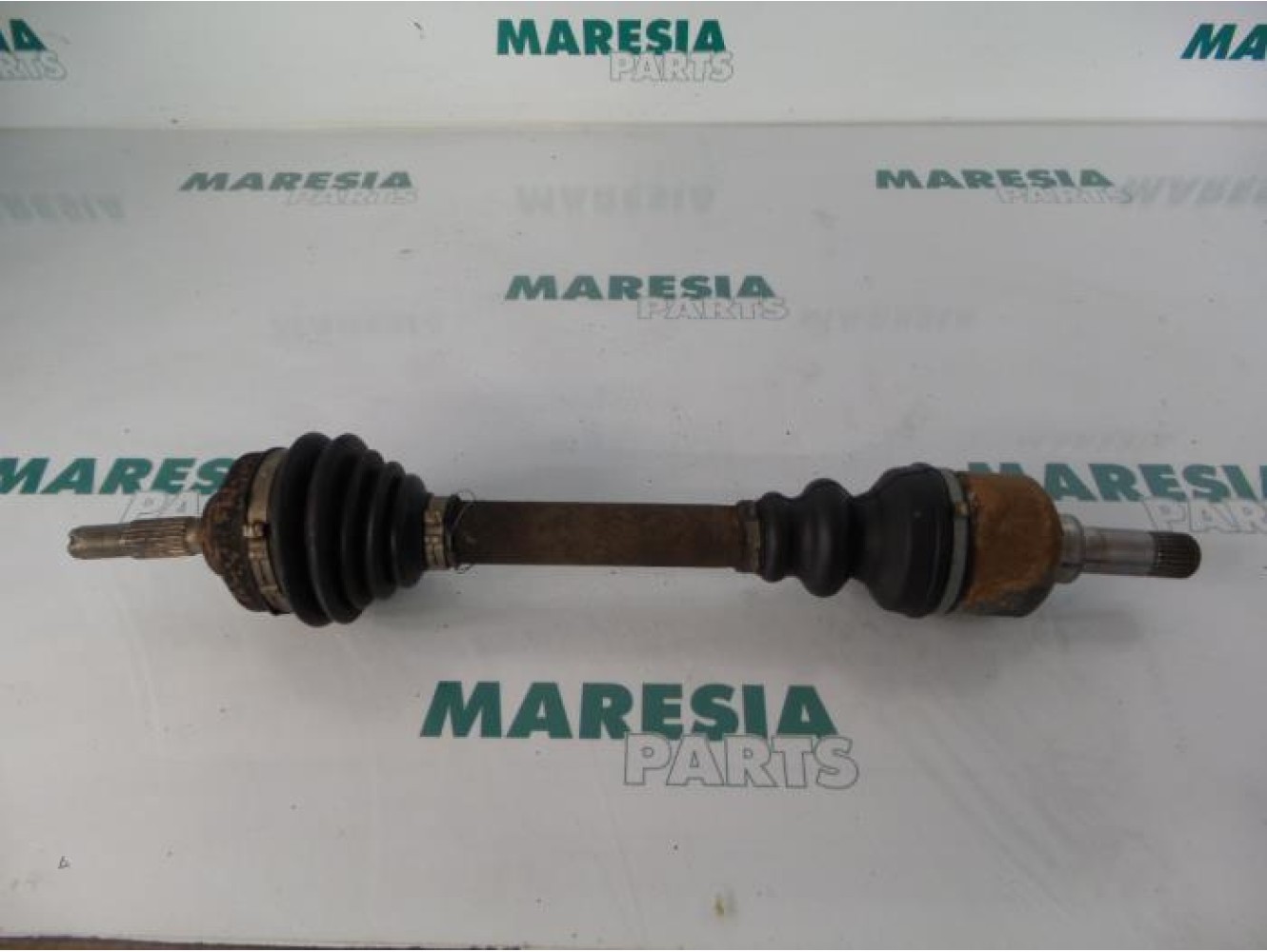 Peugeot - 206 - Aandrijfas links-voor