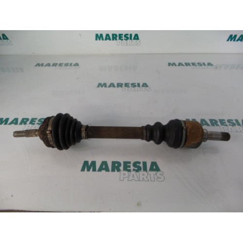 Peugeot - 206 - Aandrijfas links-voor
