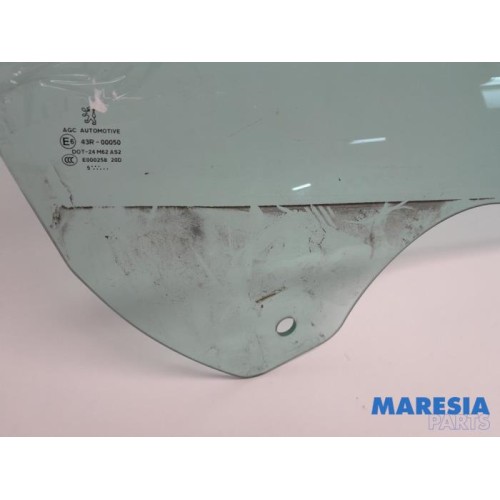 Peugeot - 307 - Door window 2-door, right
