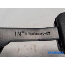 Peugeot - 307 - Insertion ceinture de sécurité arrière droite