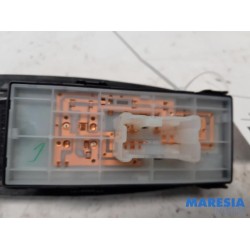 Renault - Kadjar - Multi-functional window switch