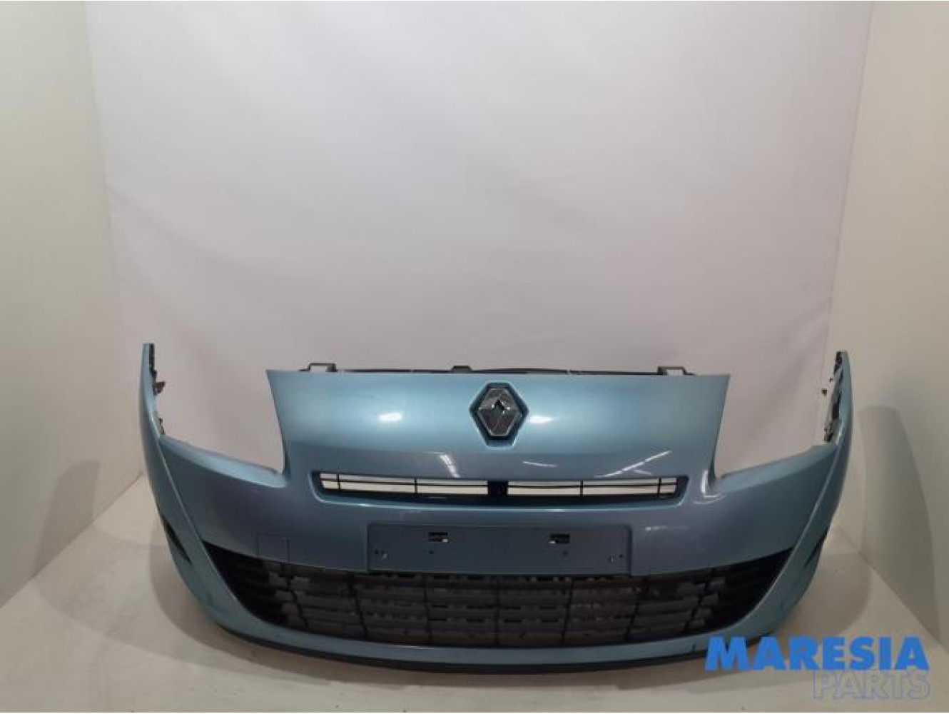 Renault - Grand Scenic - Front bumper