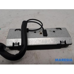 Peugeot - 307 - GPS antenna