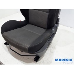 Peugeot - 207 - Sitz links