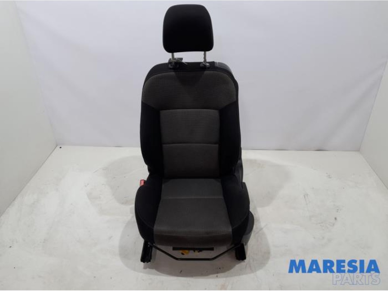 Peugeot - 207 - Sitz links