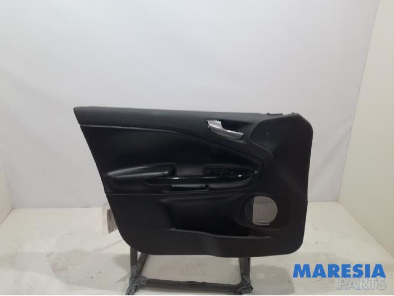 Alfa Romeo - Giulietta - Door trim 4-door, front left